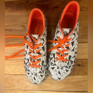 Dream Pairs kids Cleats size 3